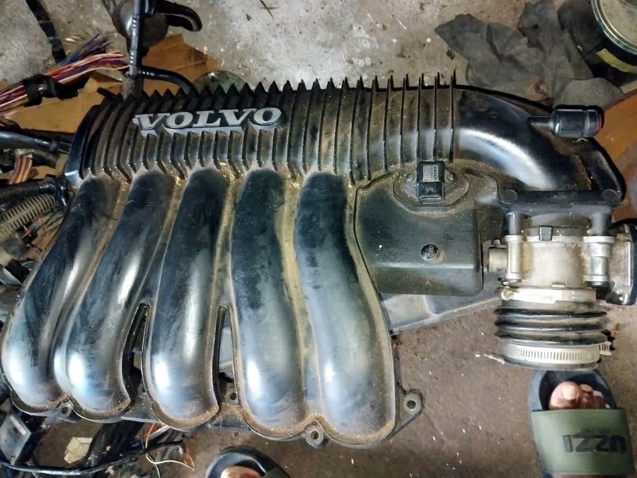 Intake Manifold with Throttle Body for Volvo S40